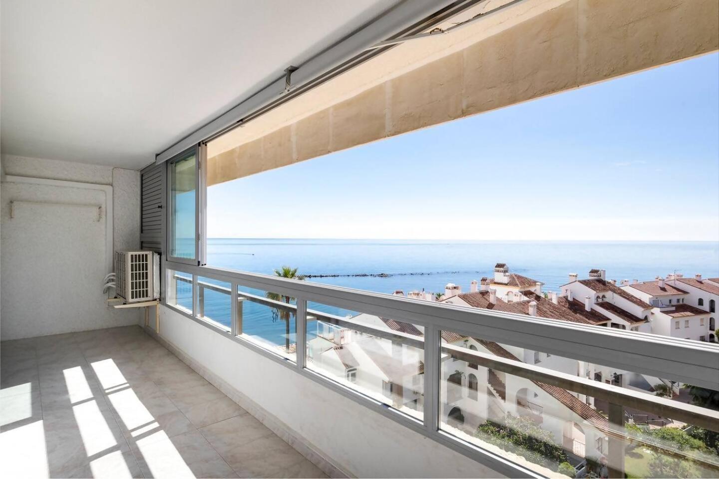 Stunning Apartment 10 Meters From The Beach With Parking ベナルマデナ エクステリア 写真